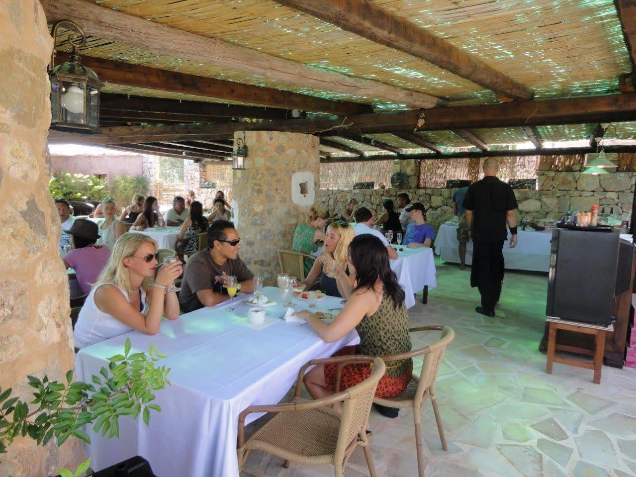 Casa Naya